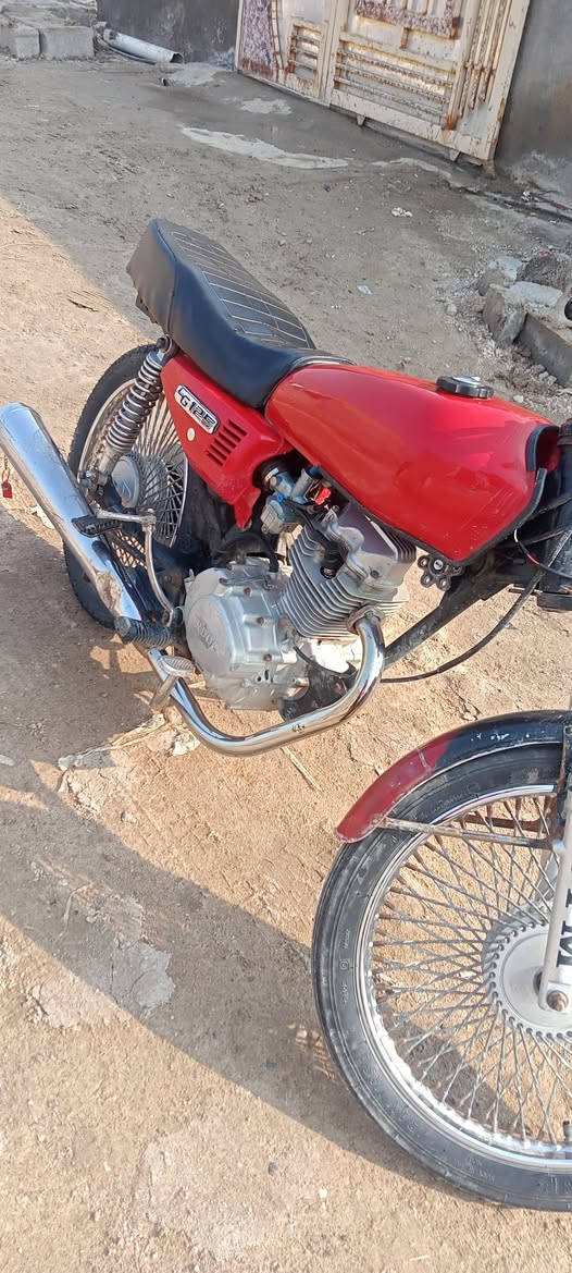 دراجه البيع مديل 21 اوراق سنساخ سعر 325 وبيها مجال ***********
