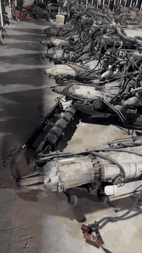 تم وصول بعون الله حاويه جديده جميع غراض التفصيخ الخاصه بالسيارات الجمس...