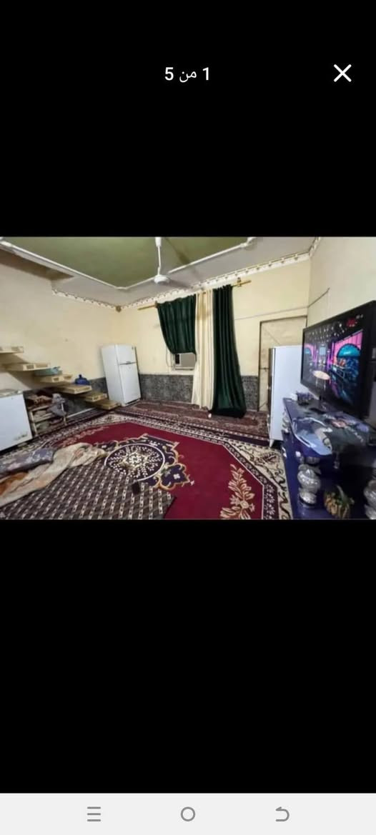 بيت واجهه للبيع 
مساحة ١٠٠ متر ١٠×١٠ 
غرفه وصاله وبراني ومطبخ ومجمعين صحيات  
العنوان حي الصدر الثاني خلف حسينية أم البنين 
السعر 50 مليون
***********
