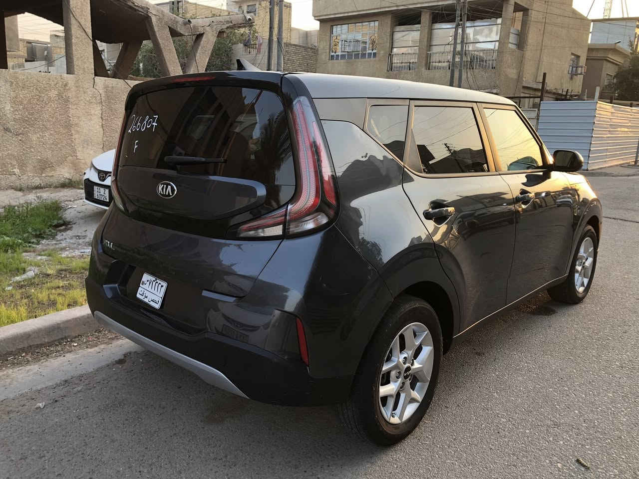 سلام عليكم للبيع كيا صول موديل 2025موصفات Lxودار جانبي ونادر امامي تحكم ستيرن جهتين كروز سرعه محرك 2000 دوش حادث السيارة تبديل قبق الجنطه نفس الاون بجم كبس بدون ايرباك السيارة ماشيه 6000 مايل بدون رقم المنفيست بسمي السعر 145 وبيه مجال مكاني بغداد حي الجهاد رقمي ***********
