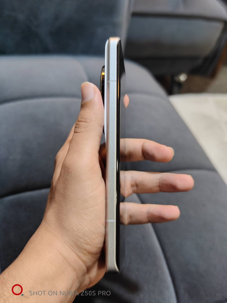 Mi13 ultra 256/12
نسخة عالمية(انتبه عالمي وليس صيني)
فول نظافة
مع ملحقاته
يوجد طبع بسيط في الأسفل كما موضح في آخر صورة

للمراوس مع ريد مجك red magic أو روج فون Rog phone 
مكاني أربيل أو موصل
لا يوجد توصيل


**إذا كنت صاحب هذا الإعلان وتريد حذفه لأي سبب، رجاءا أرسل رسالة إلى الدعم الفني**