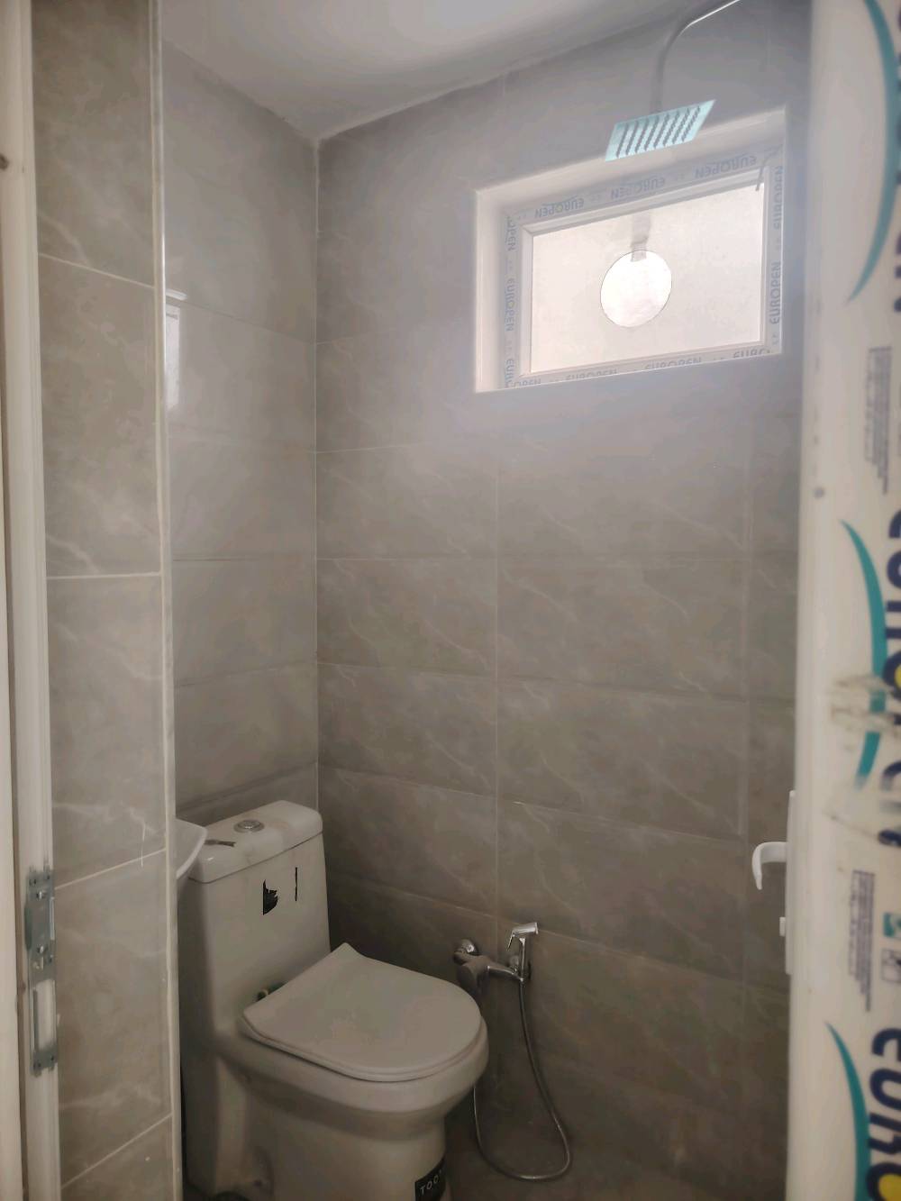 🏠 دور سكنية  للبيع (عدد 2) 🏠
بيع مستعجل 
الموقع: بغداد - حي التراث - محلة 300 تراث الخامسة 
​المساحة: 100 متر مربع لكل دار (بناء متكامل الخدمات)
​📌 تفاصيل وتصميم الدار:
​الطابق الأرضي: استقبال واسع + مطبخ + غرفة نوم + مجموعات صحية.
​الطابق الأول: غرفتين نوم + مجموعات صحية.
​الخدمات: كاملة وجاهزة للسكن فوراً.
​📞 للاستفسار والمعاينة، يرجى الاتصال على الرقم: [***********
***********
واتساب متوفر ]
السعر 140
