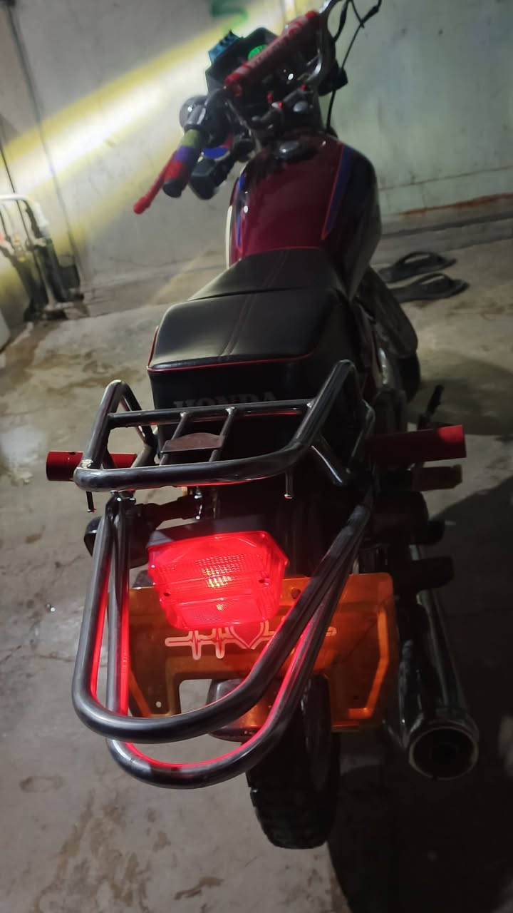 مرخصة الأدمن نامه برو موديل 2021
دراجة نضيفه كهربائيات 

شغالة من الطول للطول اشاير دشبول لايت امامي خلفي 

تانكي صفاحيات ديجي دبلات كله جديد وشغال كلجات جديد 

بيهه عيب بلمحرك اغلب كم شفتات 

الموشراي ليتعبني فدوه 

سعر 350 قفل 

مكاني كركوك  واحد حزيران.


**إذا كنت صاحب هذا الإعلان وتريد حذفه لأي سبب، رجاءا أرسل رسالة إلى الدعم الفني**