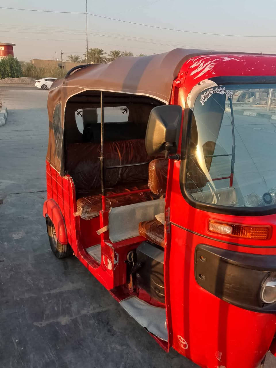 السلام وعليكم تكتك باجاج للبيع 
السعر مليونين مستعجل على بيعتها 
موديل 2018 

‎0770 466 0428
