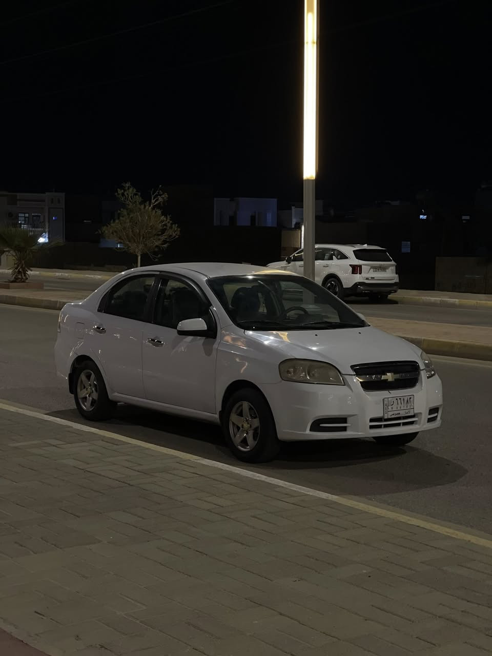 السلام عليكم شباب 

افيو 2011 وارد لون أبيض ضررها الجاملغ الأيمن فقط
السعر 65 والشراي بي خير ويدلل السياره نضيفه تخم تاير جديد باتري جديد بيه ملاحظات بسيطه
مكان السياره الرمادي / التاميم
 للأستفسار (***********)
