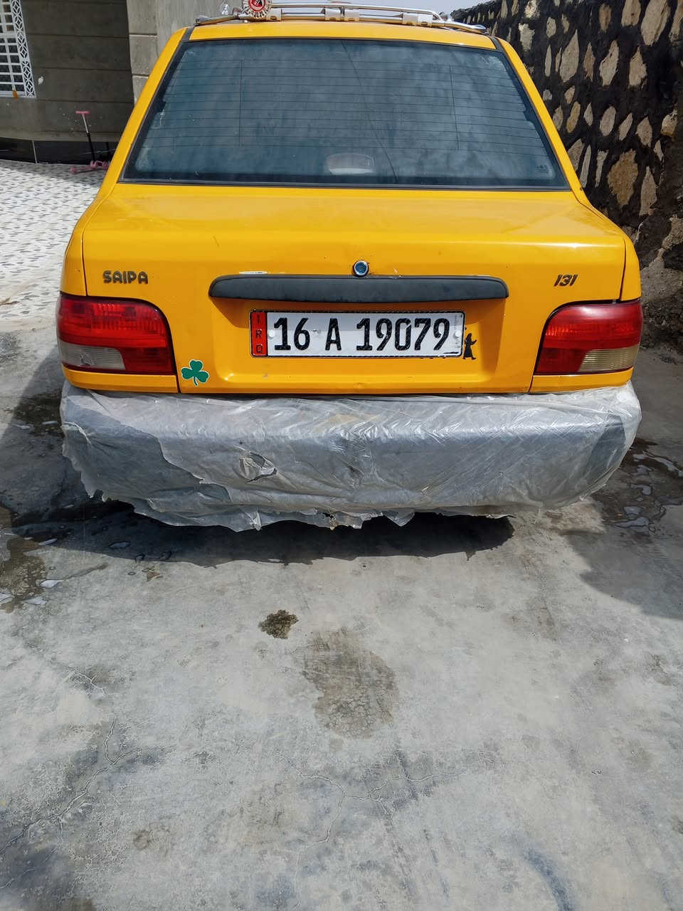 السلام عليكم شباب سايبا موديل 18جاهزه مكينه  قبق فافون مو سوده كير حداديه تخم تاير تبريد 🥶السيارة مكفوله من الضربهه بيهه الجاملغ الامامي مصبوغ بدون ضربه رقم قادسيه دولي بسمنه السياره مصفره هيئه وغرامات سنويه جديديه مكان السيارة ديوانيه سعر 45وبيهه مجال بسيط اتصال عل الرقم***********
