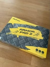هذا الصندوق يحتوي على Ulefone Armor Pad 2، وهو جهاز لوحي متين مصمم للا...