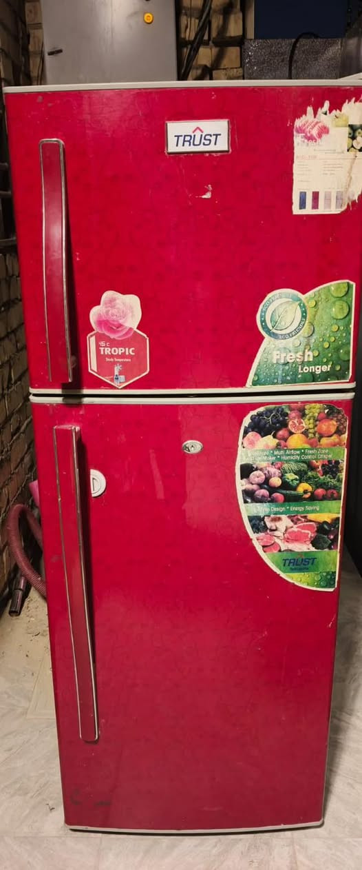 ثلاجة 14 قدم شغاله وبلاد ثلج فقط جاي انضفها ونزرف الفريز وطلع الغاز


**إذا كنت صاحب هذا الإعلان وتريد حذفه لأي سبب، رجاءا أرسل رسالة إلى الدعم الفني**