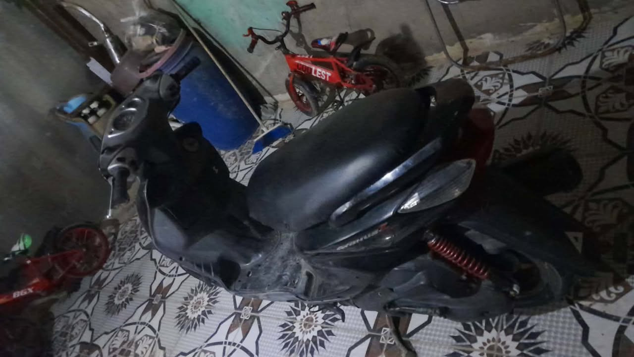 ادمن وافق سكنس نثيه مكينه خرسه بمعنا الكلمه مجفته تجفيت مضبوط انطيك بيه ضمان كفرات اصليه بس مامختمه 
مراوس بعدله فقط  مكاني لزعفرانيه. ***********
