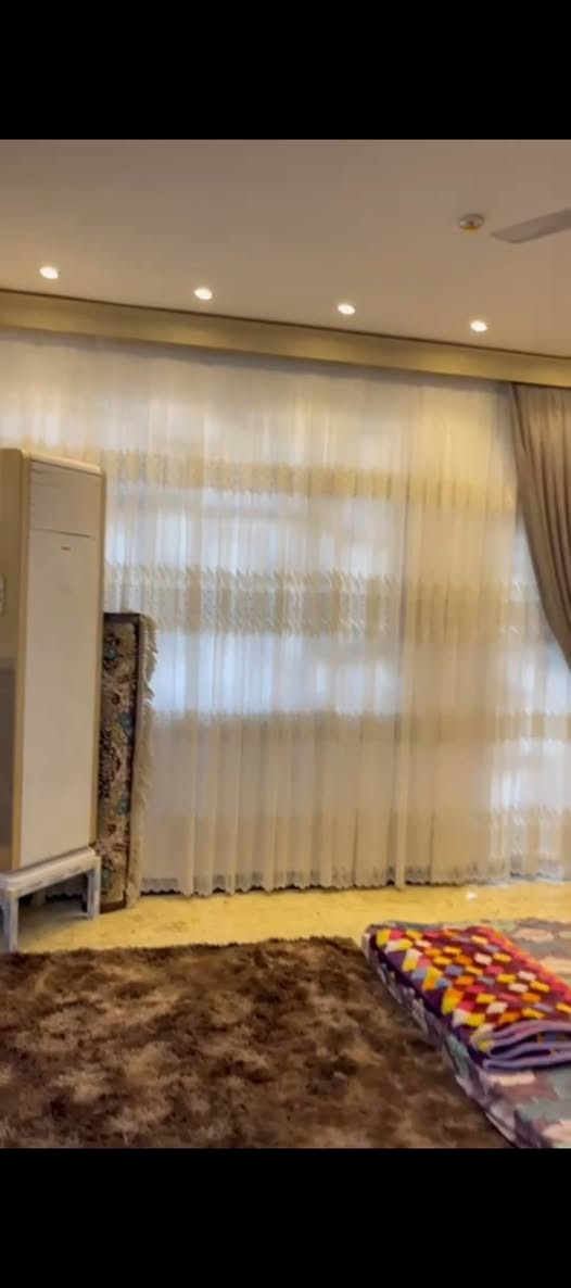 بسم الله الرحمن الرحيم
توكلنا على الله
دارلللبيع  
بسعر خيالي  
المساحه ١٩٠ متر
واجهه البيت  ٤فقط الكراج  بعد الكراج يفتح بمساحه ١٢
البيت مدخلين مدخل على المطبخ ومدخل على الصاله 
يحتوي على ٤نوم صاله استقبال حوالي  صحيات الطابق الأول والثاني
يحتوي على ٢ترك
بالكون الطابق الثالث مخزن
البيت بناء حديث جدا درجه اولى وبسعر مناسب جدا
الرفت ٦٠  
طابو صرف
الموقع المشتل النفط
للاستفسار الاتصال
***********
وتساب خاص
