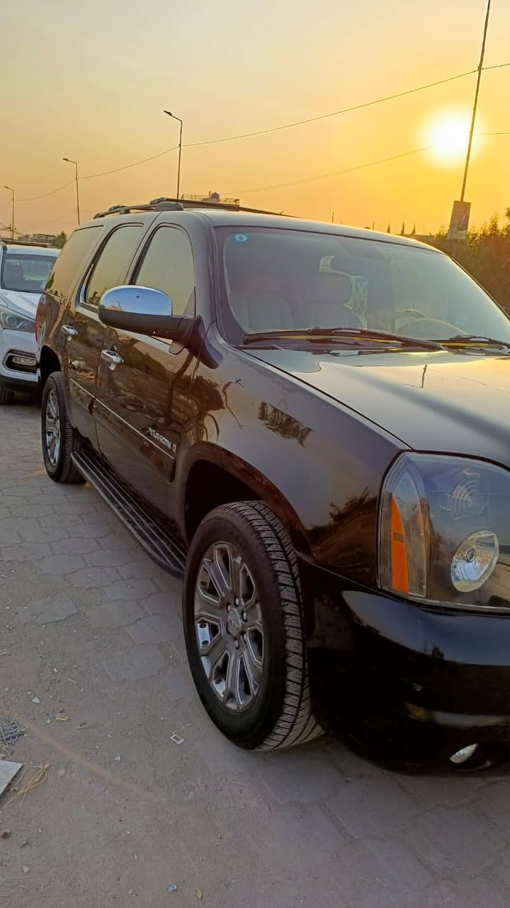 السلام عليكم يوكن خليجي 2014 صبغ عام بدون ظربه سياره مال بيت الله يشهد  جاهزه من كلشي سعر 185 وبيه مجال العنوان بغداد الشعب سبع قصور ***********
