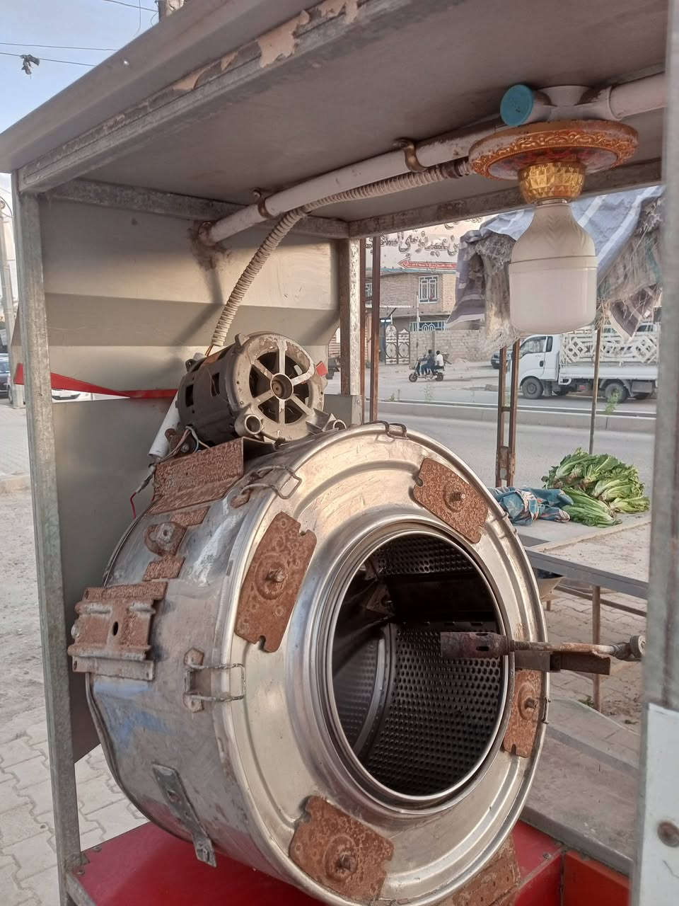 السلام عليكم
مكينه حب وشاميه  وجبس 
كامل تأسيس كهرباء وغاز كامل 

السعر  375 وبيه مجال
بابل محاويل ناحيه الامام 
‏‪***********
