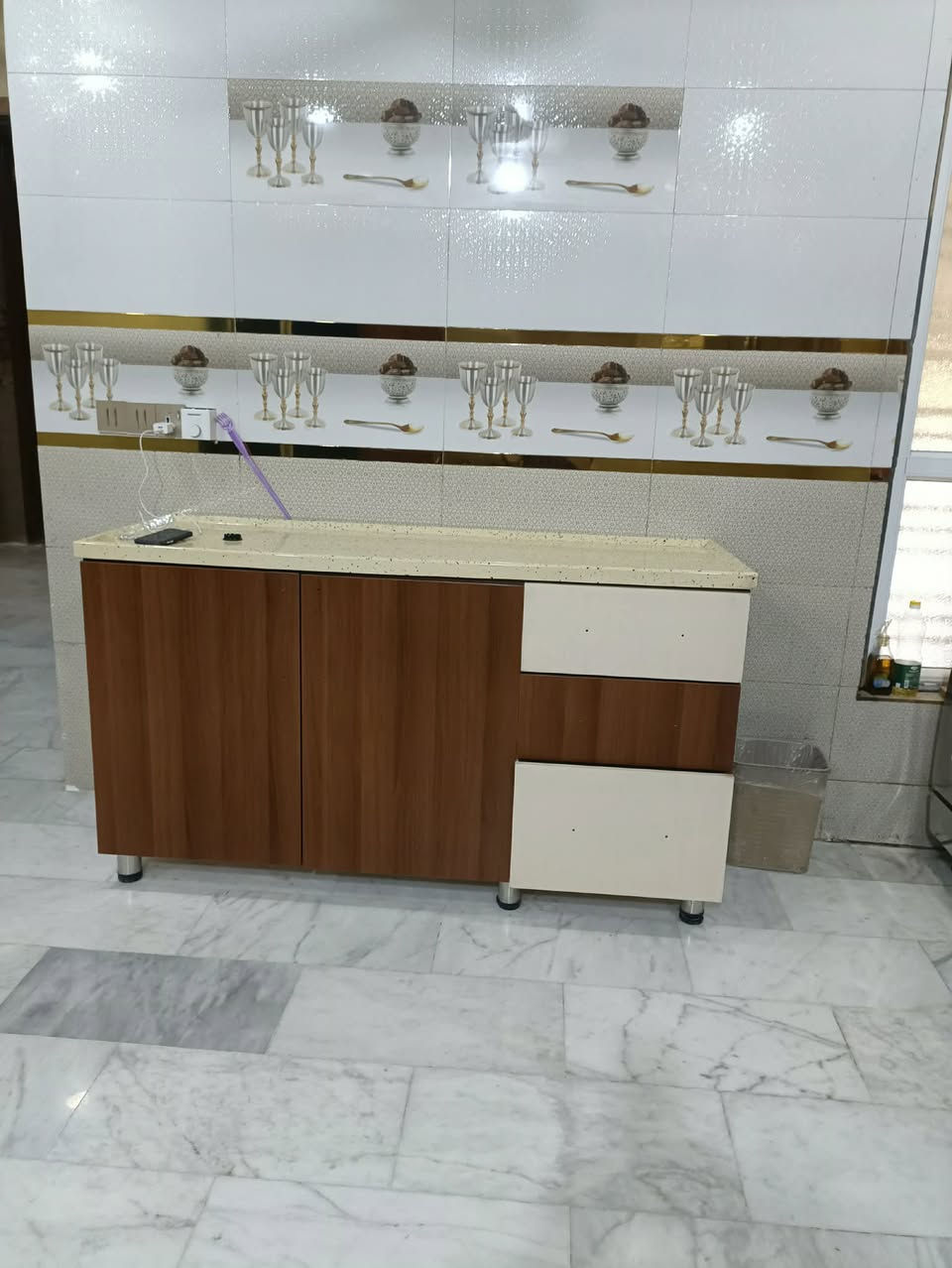 للبيع هذا الجزء فقط طوله متر ونص mdf جديد مسوي ب٥٠٠ اريده ب٢٥٠ للاستفسار الاتصال بالرقم

***********
