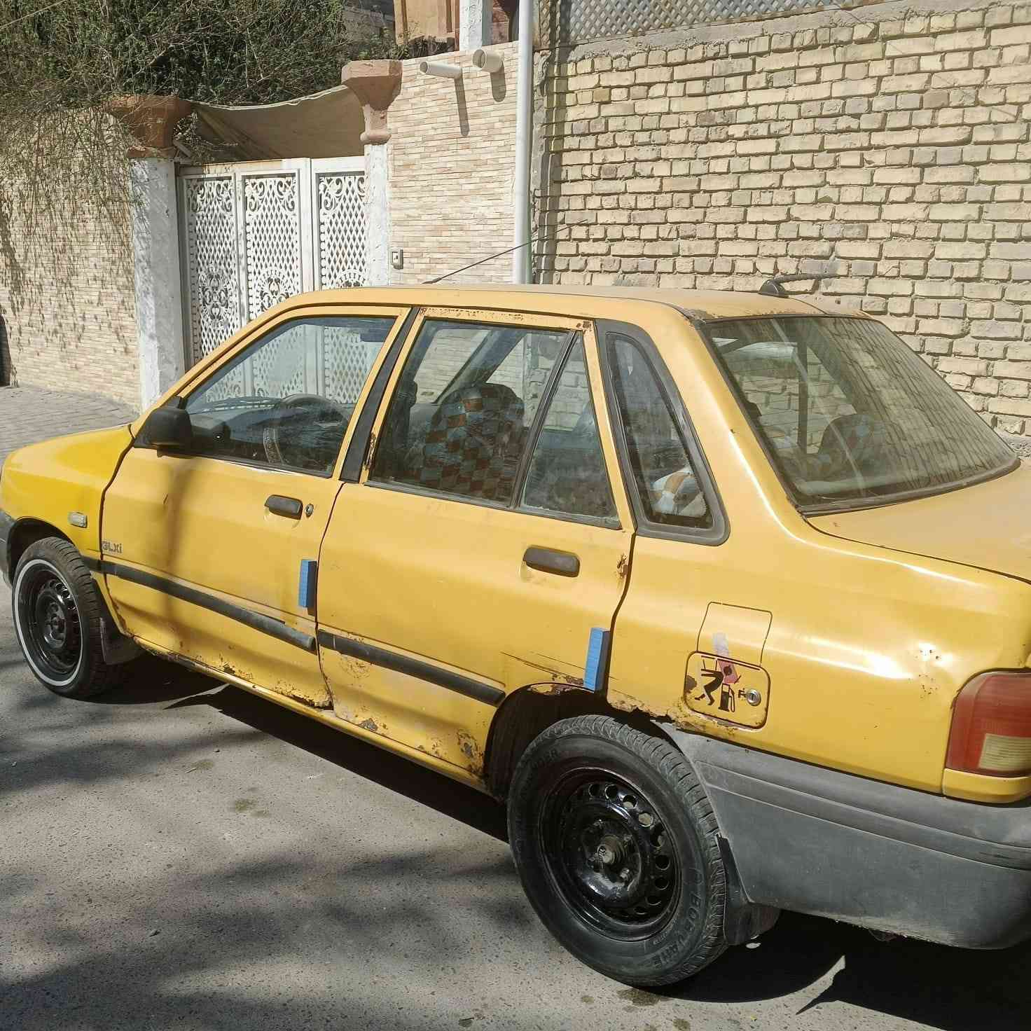 ٢٠١٢ سايبا كامله مكينه كير حداديه
السياره جاهزه سعره ١٠ ورقات 
***********
