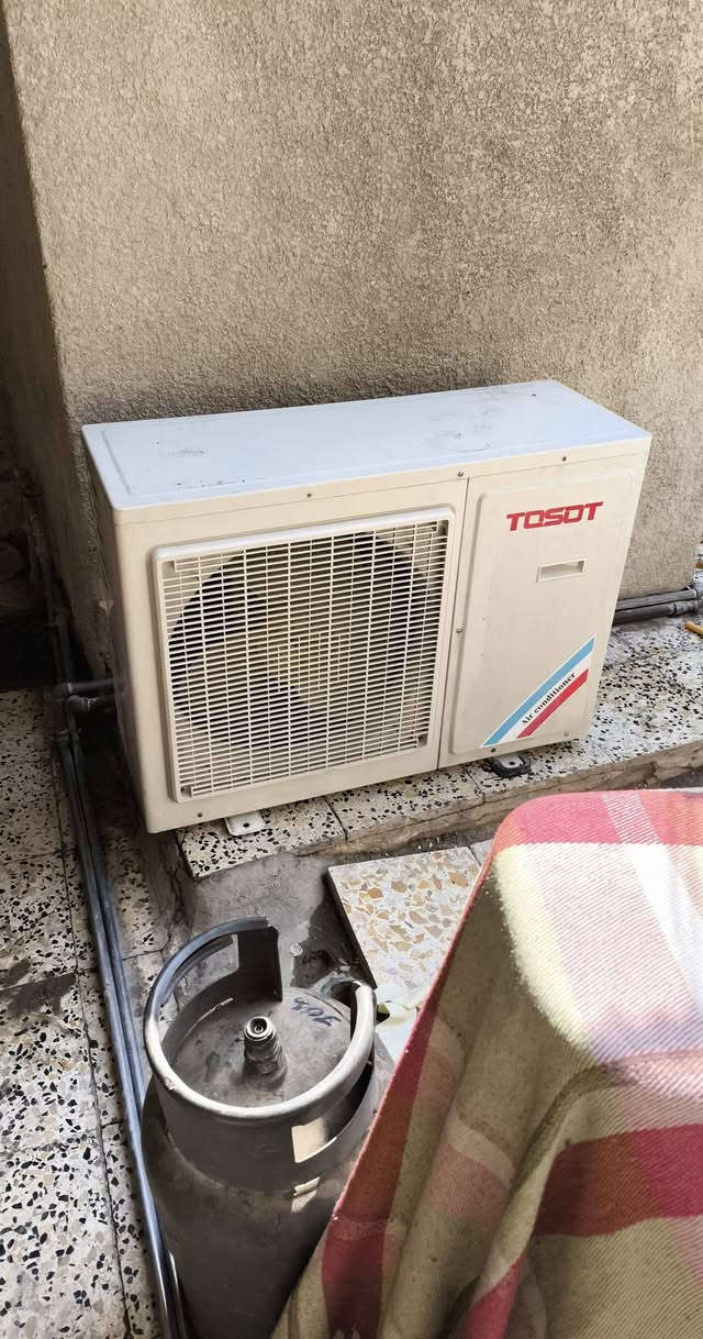 السلام عليكم توسوت عمودي طنين وثلث الجهاز كامل على الفحص بواري جديد غاز كامل
٧٠٠ وبي مجال 
مكاني مدينة الصدر 
رقمي ***********
