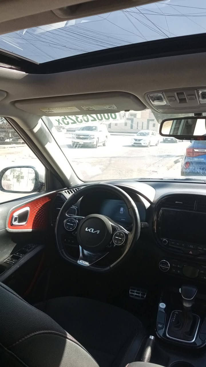 كيا صول 2023 فول مواصفات للاخير فول رقم اربيل باسمي تحويل ثاني يوم بصمه فول فتحه سياره مابيه نقص الفول 1/1 السيارة مكفول من التبديل والصبغ 
هاتف ***********
