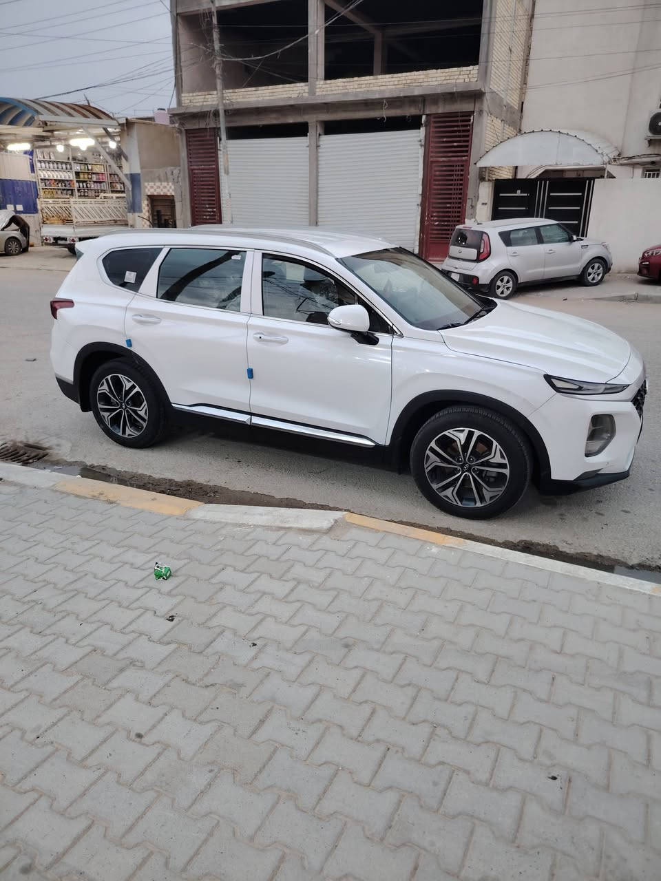 سلام عليكم سنتافي ٢٠١٩ خليجي ٧راكب مكينة ٣٥٠٠ فول مواصفات ماعدا الفتحه مابيه ضربه ولا صبغ رقم اربيل مكان السيارة كربلاء اتصال على رقم الهاتف ***********
