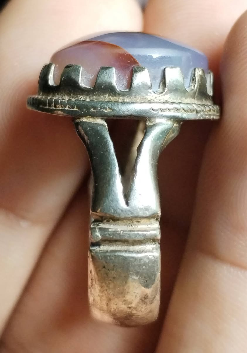 محبس عقيق يماني شجري مصور صياغة فضة عراقية ٩٢٥ السعر ٤٥ الف قفل
يوجد توصيل لجميع المحافظات


**إذا كنت صاحب هذا الإعلان وتريد حذفه لأي سبب، رجاءا أرسل رسالة إلى الدعم الفني**