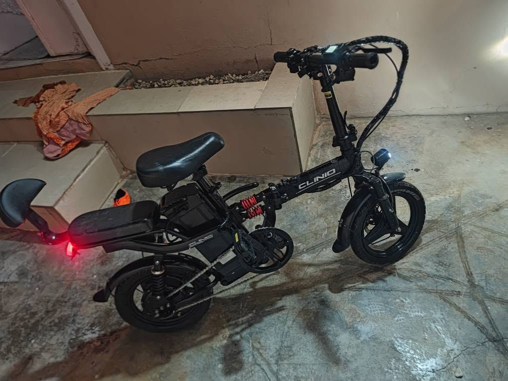 دوو پاسکیل شەحن مان هەیە بۆ فرۆشتن بەشەرتی ئیش و بێ کێشە پاسکیل سورەکە شەحنی بەشی دووسێ سەعات دەکات رەشەکەیان بەشی دوو سەعات لێ خورێن دەکات هەر دووکیا
باترەکەی 48V ڤۆلت
حجم 14
هەردوو پاسکیلەکە  دەق دەکرێت بۆ ناو سەیارە بچووک دەکرێتەوە سووکانەو کوشنەکەشی دەق دەکرێت
شوێن هەلەبجەی تازە 
نرخی هەر دانێکیان بە 350 هەزار
ژ.م ***********
ژ.م *********** حلبجة, السليمانية
