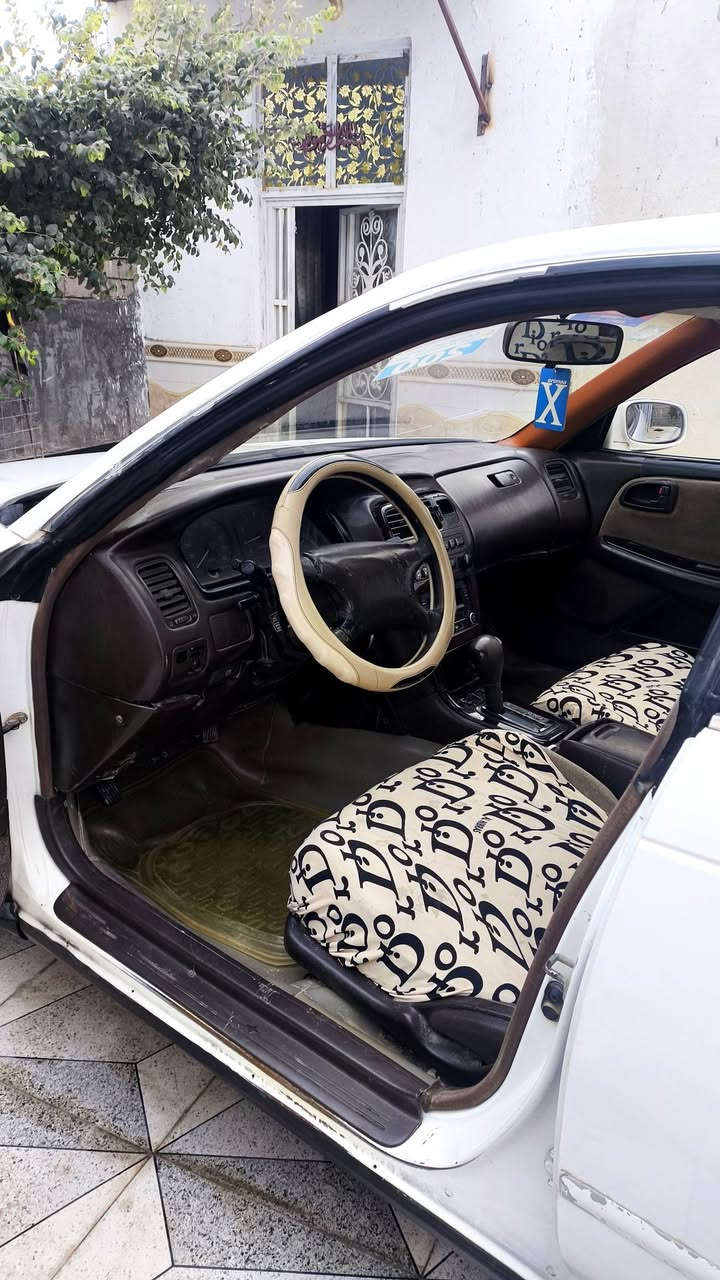 السلام عليكم 
مارك  لون ابيض للبيع رقم بغداد سنويه لل  28
 تحويل ثاني يوم مكفوله من الگص والنقل جثه والضربه والصبغ العام والعيب الشرعي تبريد ثلج تخم تاير حداده جديده سياره توهه صاعده هزه 
مكينه وگير ونجي الناعم شرط الفحص دواخل جديده 
كهربائيّات كلهه شغاله سياره احله من الصوره 
السعر  «٦٧» وبيهه مجال قليل الاستفسار الاتصال عل الرقم                                   «        «***********»
