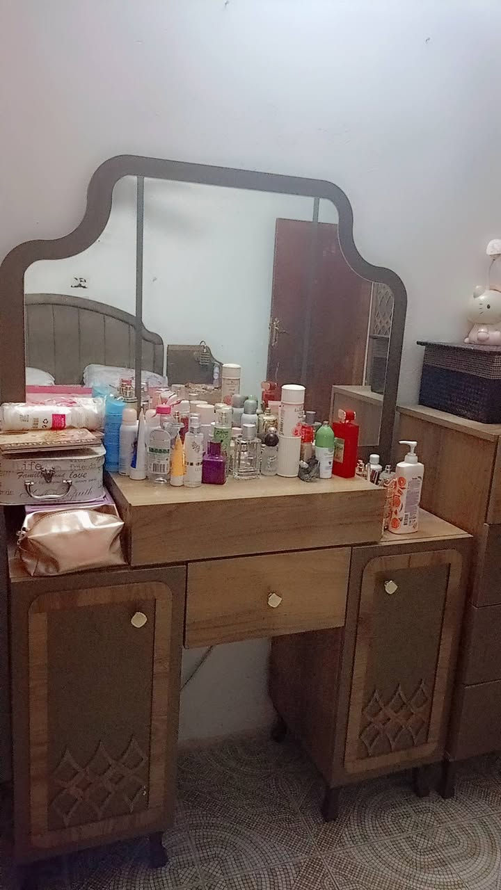 غرفه نوم للبيع 7قطع نظيفه جدا وميز تلفزيون استخدام قليل.. السعر ع الخاص


**إذا كنت صاحب هذا الإعلان وتريد حذفه لأي سبب، رجاءا أرسل رسالة إلى الدعم الفني**