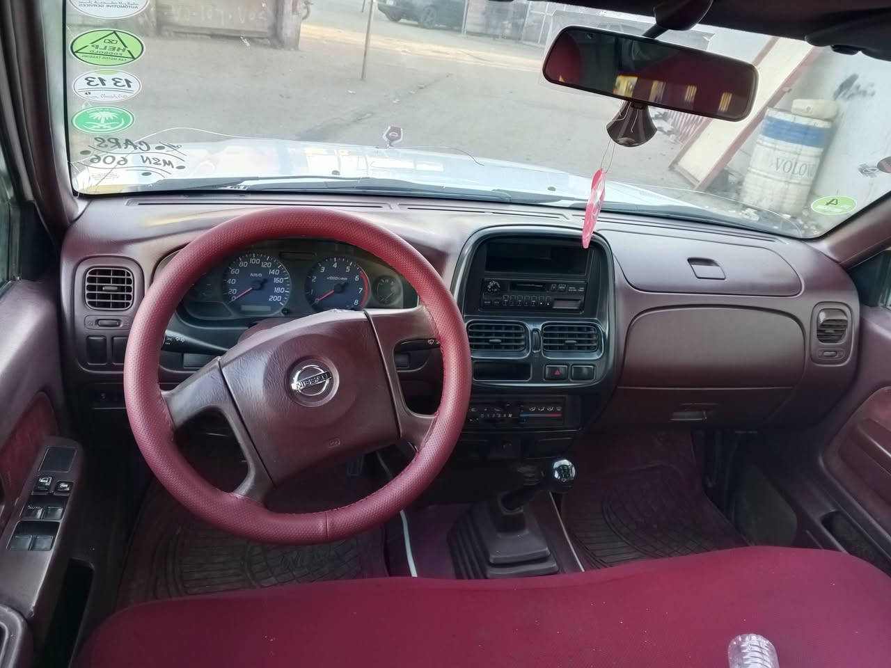 نیسان 2008 یابانی.......117 گەڵا
ناوسوور....جام کارەبا....دەبڵ گێچ.....قفڵ مەرکەزی....
بێ دەعم و لێدراوی .. پارچەی ڕەش نییە....
تەنها.....3 پەڵە بۆیاخی هەیە....لە وێنەکان دیارم کردوە
سەنەی بەسەر چوە ...ژینگەی دراوە.....غەرامە بەشەرت
بەشەرتی گێڕ و مەکینەو ئەکسل ...نزیک 300 ڕۆشتوە
*********** واتسئەپ.....ماڵی دۆست 
*********** ڤایبەر........بێ کێشەیە ......ئەدمین😍
