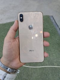 للبيع ايفون Xs max  ذاكرة 64 بطارية 78 جهاز وتر ممفتوح ولا مبدل بي اي ...