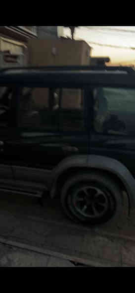 سلام عليكم باجيرو موديل 94  نضافتها نفس. ما موضح بل صوره جاهز ابسم صاحبها وهاذ رقمه 

‭0787 138 7603‬
