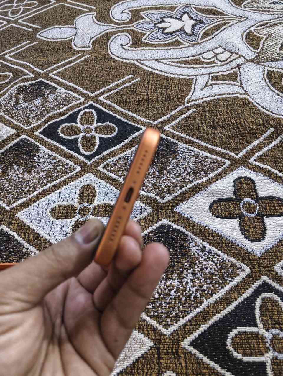 السلام عليكم ، ايفون ١٧ برو ماكس نسخة e-sim ، نظافة ١٠٠٪ ، جهاز استعمال ١٠ ايام فقط ، مع تغليف كل الجهاز بتغليف شفاف ، مع كفر ، سعر الكفر ٥٠ الف اني مشتريه ، السعر ١٨٠٠ وبي مجال بسيط ، العنوان بغداد المشتل ، الاتصال ***********
