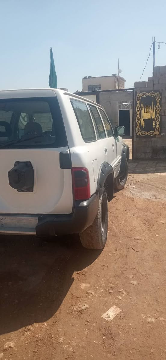 نيسان باترول 2000رقم بصره مشروع وطني للبيع مناقصه شي السياره جاهز ه ***********
