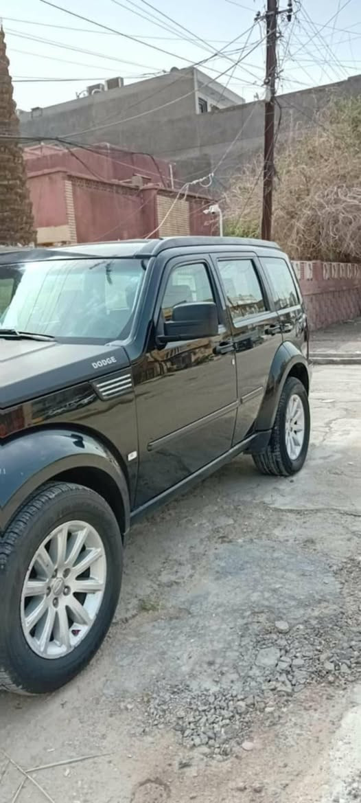 دوج نيترو 2008 محرك 4الالف 6سلندر كلين ما عدى شبر بالباب البصف السايق صبغ محوره غاز تشتغل بانزين وغاز  يعني يمك دمه وبكيفك تمشي بانزين أو غاز للاستفسار مراسله خاص او واتساب  ***********

