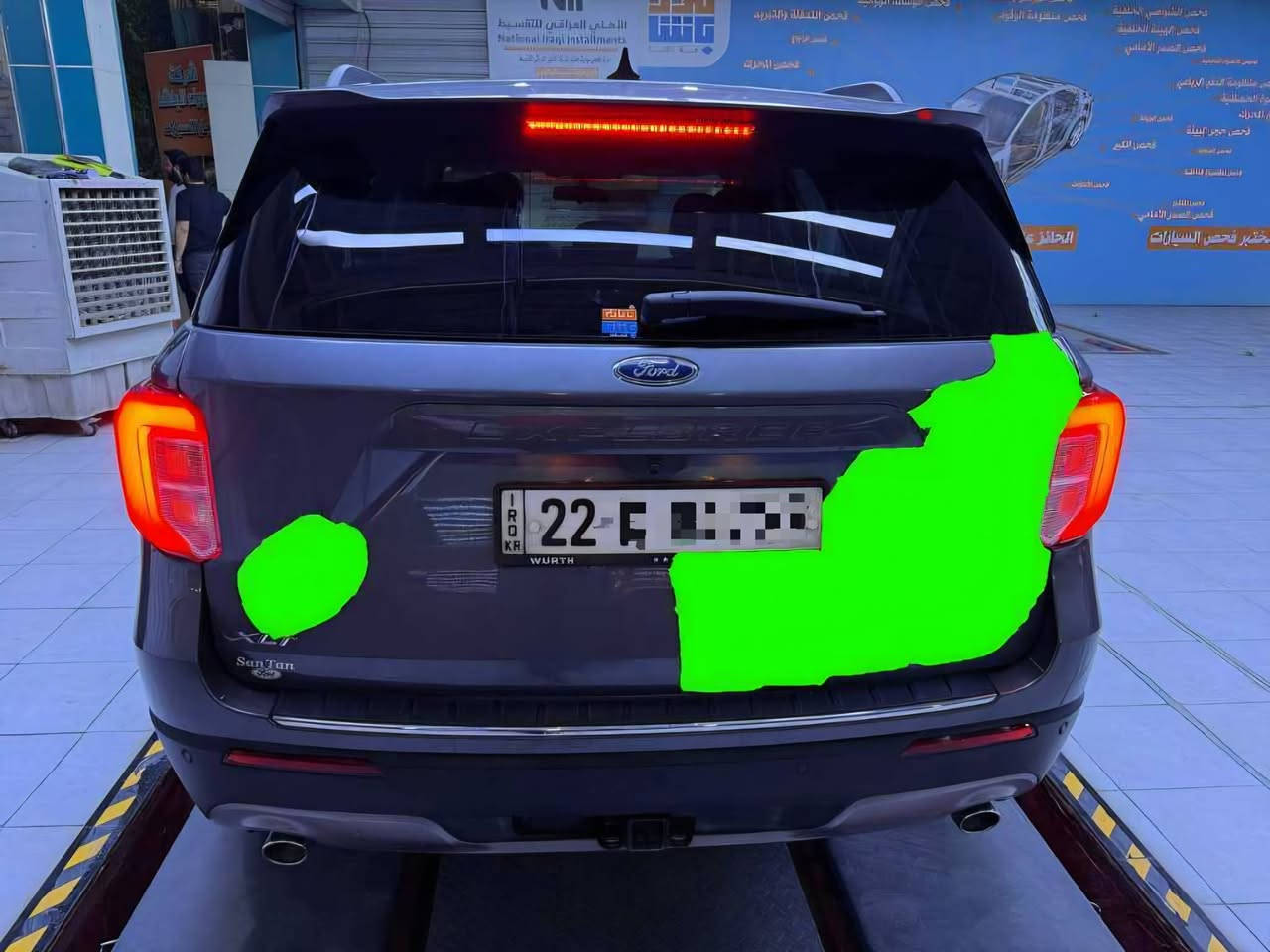 🔥السعر المنافس🔥
🔥فورد إكسبلورر XLT 2022🔥 

اذا جنت تدور على سيارة نظيفة وبسعر مناسب وموديل حديث فهاي السيارة الك.
------------------------------------

📌 تفاصيل السيارة

فورد إكسبلورر XLT — موديل 2022
FORD EXPLORER XLT 2022

✔ الايرباكات كلها سليمة 100% (على وضع الشركة)
✔ تصليح بارد خفيف فقط بباب الصندوق — بدون أي صبغ

الفئة: XLT
اللون: نفطي
الموديل: 2022
المحرك: 2300cc تيربو – 4 سلندر
القوة: 300 حصان
رقم الشاصي: 1FMSK8DH7NGA18877
رقم اللوحة: شمالي
العداد: 56,347 كم (قابل للزيادة)

------------------------------------

🔧 المواصفات:

تشغيل بصمة
دخول ذكي
فور ويل درايف
تحكم ستيرن + تدفئة ستيرن
رادار جانبي
رادار أمامي وخلفي
أوتو ستارت ستوب
شاشة
كاميرا خلفية
كشنات أمامية كهربائية + تدفئة
كشنات مخمل
كشن خلفي متصل
وضعيات قيادة متعددة
سايد بريك إلكتروني
تحديد مسار
تبريد مركزي 3 قطع
أوامر صوتية
مانع تصادم (إنذار + بريك توقف طوارئ ذاتي)
كير 10 سرعات
صندوق كهربائي
لايت LED
ويل 18
مانع انزلاق
Android Auto
Auto Hold

📎 صور الحادث مرفقة مع الصور
💰 السعر: 24,000 $ قابل للتفاوض
📍 موقع السيارة: بغداد

📞 للتواصل:
واتساب – اتصال – ماسنجر
***********

#فورد
#اكسبلورر 
#XLT
#fordexplorer
#فورد_اكسبلور
