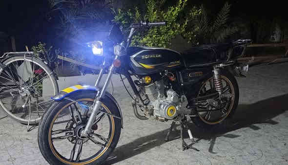 السلام عليكم دراجة للبيع سيفان موديل 24 محرك ما مفتوح السعر 525 باقي التفاصيل خاص  ***********
