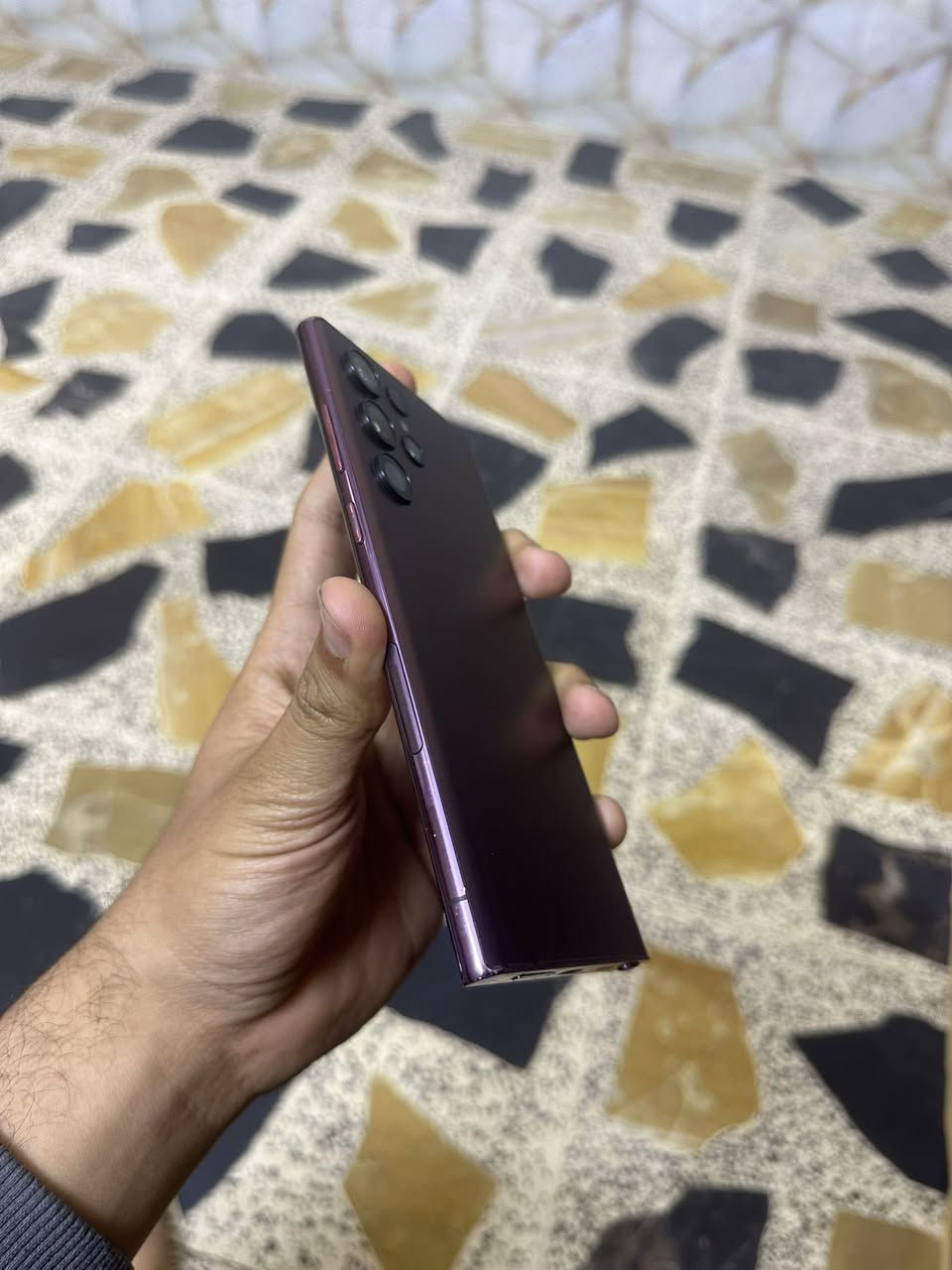 السلام عليكم 
للبيع 22 الترا 
نسخه امريكي 
دبل شريحه 
ذاكره 128 
نظافه حلوه 

فقط الكلاسه مفطره وتتبدل 

سعر 390 الف 
مكاني بغداد


**إذا كنت صاحب هذا الإعلان وتريد حذفه لأي سبب، رجاءا أرسل رسالة إلى الدعم الفني**