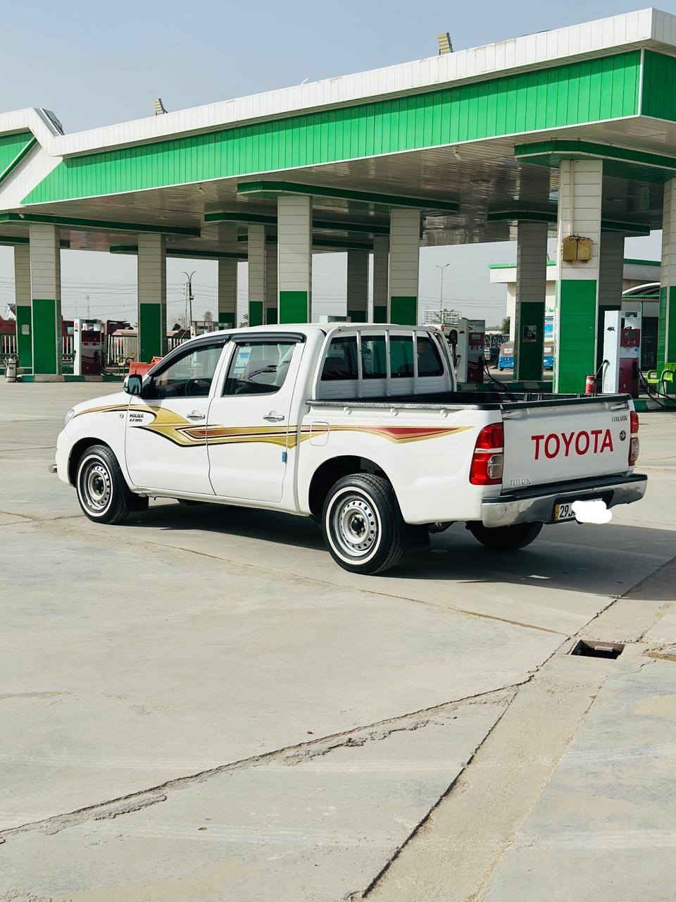 تيوتا هايلوكس ٢٠٠٦ رقم واسط انكليزي بسمي سنويه مجدده ٢٠٣١ تحويل مكفوله كفاله عامه محرك وحداديه وكير جاهزه تبريد شغال السعر ١٣٧ وبيه مجال المكان بابل القاسم ***********
