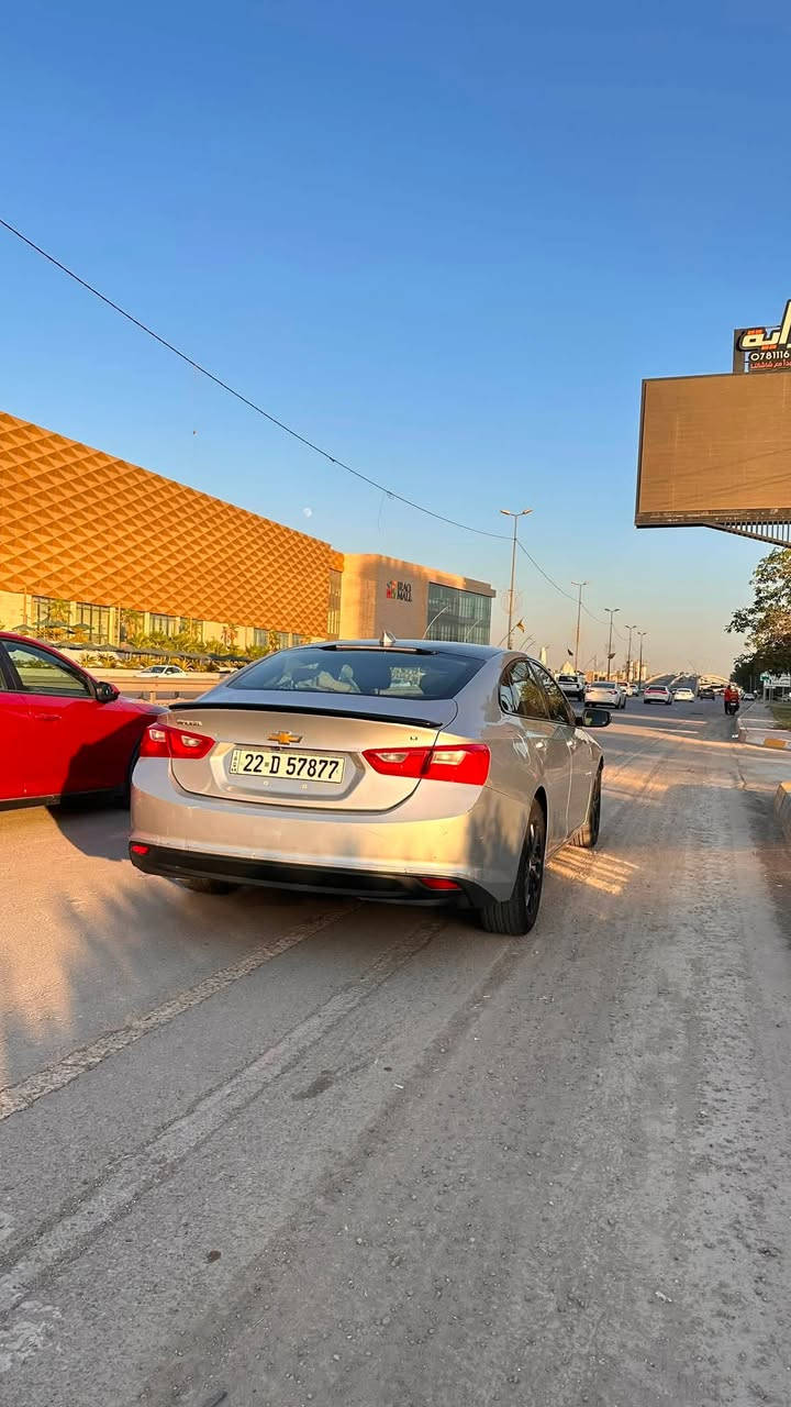 للبيع ماليبو 2018
-محرك 1500 تيربو 
- السيارة جاهزة للاستخدام بدون نواقص 
-تبريد وكهربائيات شغالة 

- وللامانة حادثها جاملغ امامي و عندي هماتين انضربت بنفس المكان ومبدل، وشوية من البنيد 

- السعر كلش مناسب تواصل وياية وعيوني الك 

السيارة تنفحص بأي مكان، والي عندة اي استفسار او يريد يشوفها يتواصل وياية ع خاص او على رقم تلفوني 

***********

السيارة مكانها ببغداد 

والله يرزق الجميع يارب
