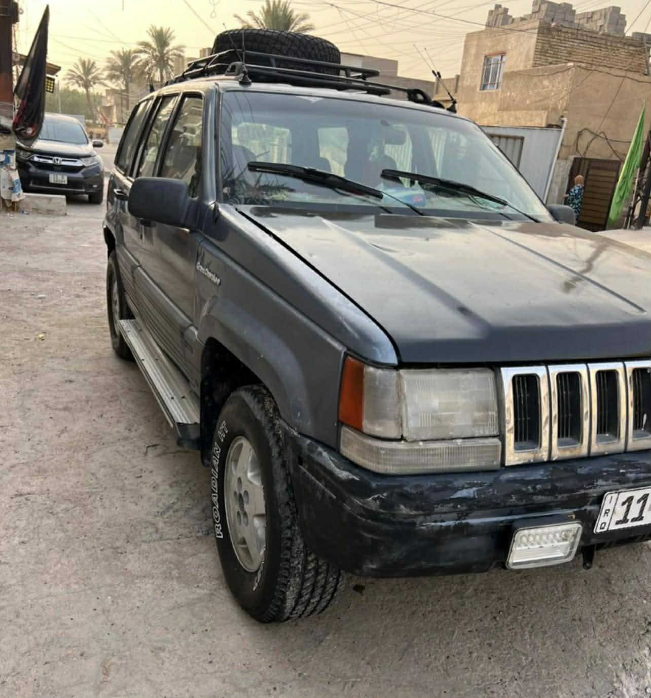 جيب شيروكي موديل 95 بغداد  مكانها بغداد الحسينية الظباط وامحوره فيفيتي 3000  عارضها اب40وبيها مجال للطيبين  والتبريد عاطل ورقمي ***********
