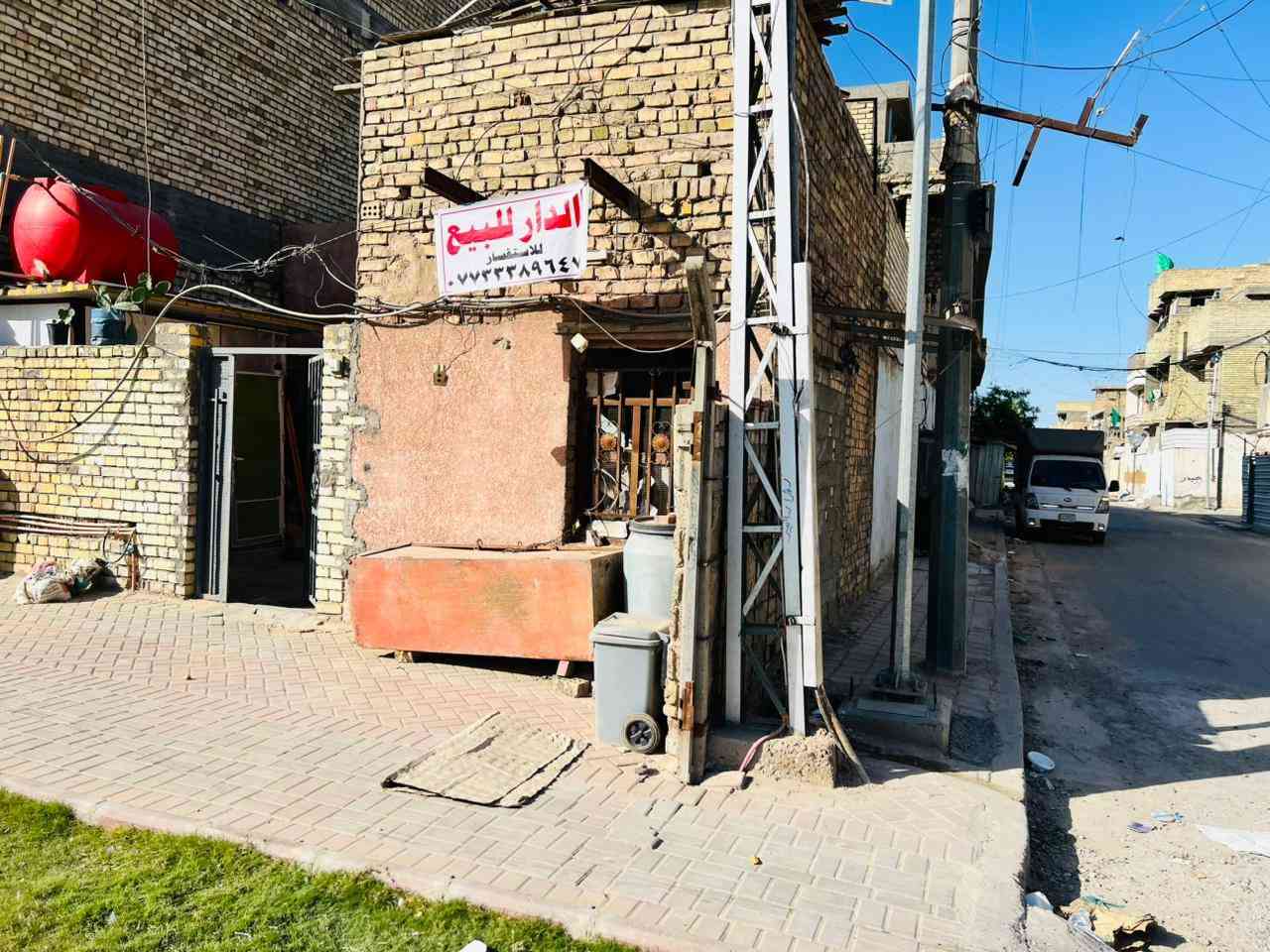 دار للبيع
مساحة 144 متر 
ركن علة شارع ٦٠ 
قطاع ٧٩
للتواصل علة الرقم التالي فقط
***********
