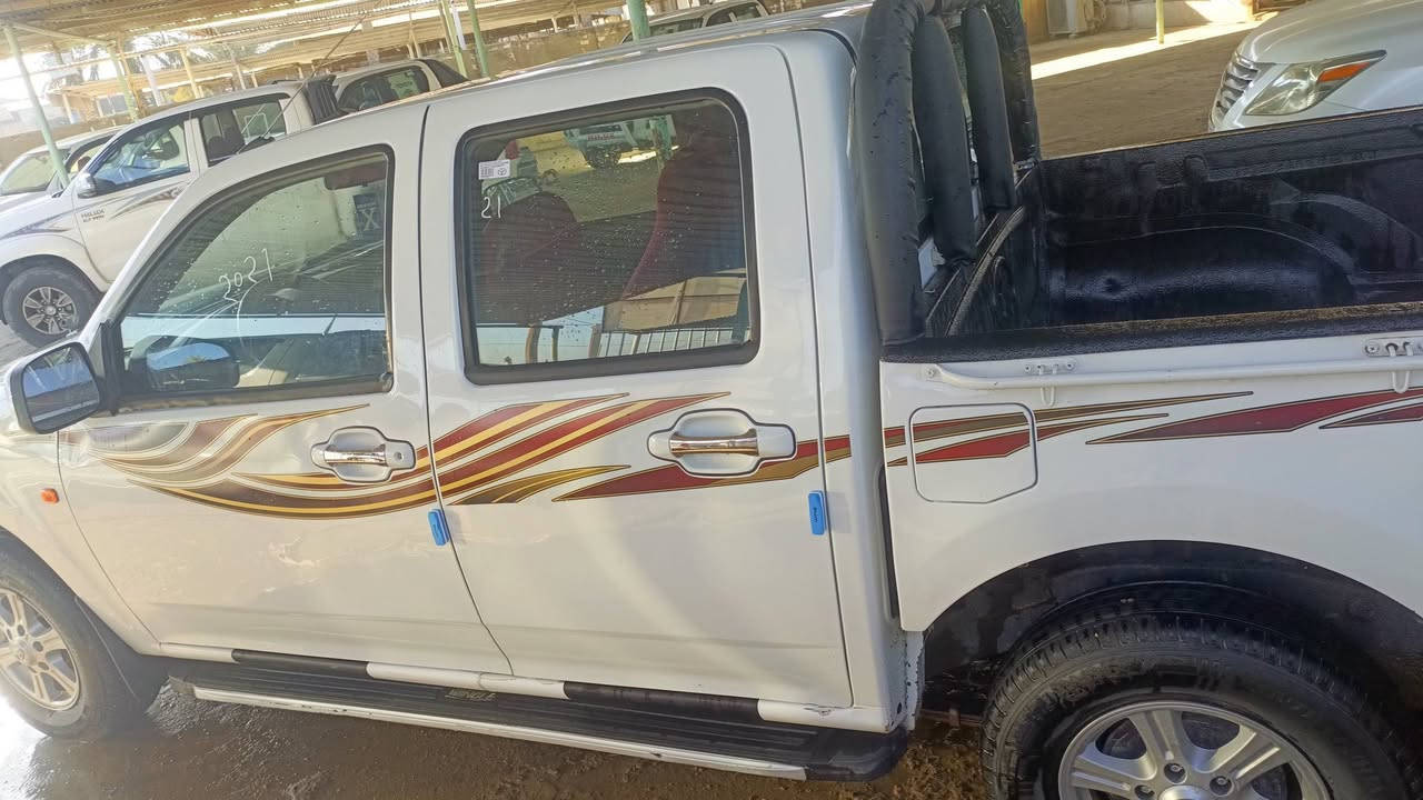 سلام عليكم 
كريت وول 
موديل 2021
دواخل احمر
ماشيه 180الف
رقم نجف
صبغ تبديل كفاله 
بيها بارد موضح بل السونار 
وخدوش
المكان الديوانية 
السعر 
113
بيها مجال 
***********
