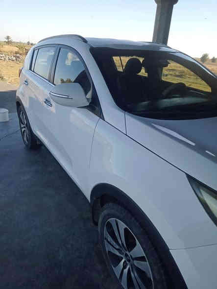 سبورتنج ٢٠١٣شماللي للبيع ضرربسيط كما في السونار محرك ٢٠٠٠دؤش مكفول مع الكثير من الفتح السعر١٤٢. وبيه محال للتواصل ***********
