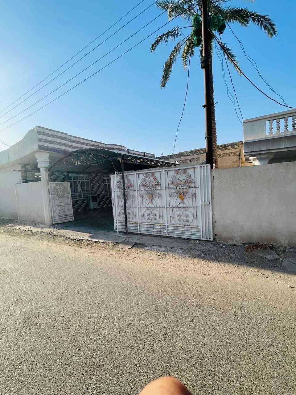 السلام عليكم ورحمة الله وبركاته🫱🏽‍🫲🏻
متابعينا الكرام👥
 للبيع داران🏠🏠
 مع مضيف كبير🏙
 مساحة القطعة 650 متر
 المضيف مع الطرمة100م
الداران🏠🏠
 واحد يحتوي على 3 غرف نوم ومطبخ وحولي كبير والثاني غرفتين وحولي وخدمات
 الموقع/ الشيخ حمد _شارع مستوصف الشيخ حمد🛣
 يبعد 700 متر عن الشارع🛣 
نوع العقار ملك سند (25)
للاستفسار الاتصال على الارقام الاتيه 
كورك: ***********📞📞
اسيا:***********📞📞
#مَكتب_ديرتنا_للعقار🏢
#بإدارة_أحمد_أبومصطفى🌷 
#تواصلوا_معنا_وسنكون_بخدمتكُم
