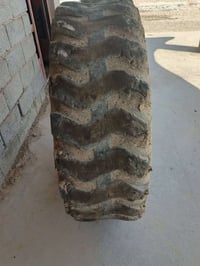 للبيع زوج تايرات شفل70نضافه 50بلميه ‏‪07831836956‬‏