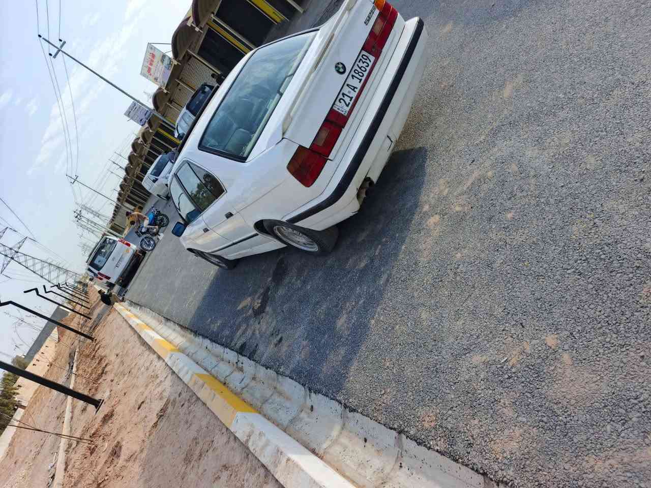 سلام عليكم بي ام 525 مديل 91 رقم سليمانيه انكليزي جديد بسمي تبريد تدفئه شغال كير اوتوماتيك جديد شاده قبل يومين يشك كاع شك سيار ه نضيفه مابيهه نقوصات محرك بي بخار قليل بدون تنقيص  سعره 55 بي مجال لطيبين مكان ديالى خانقين ***********
