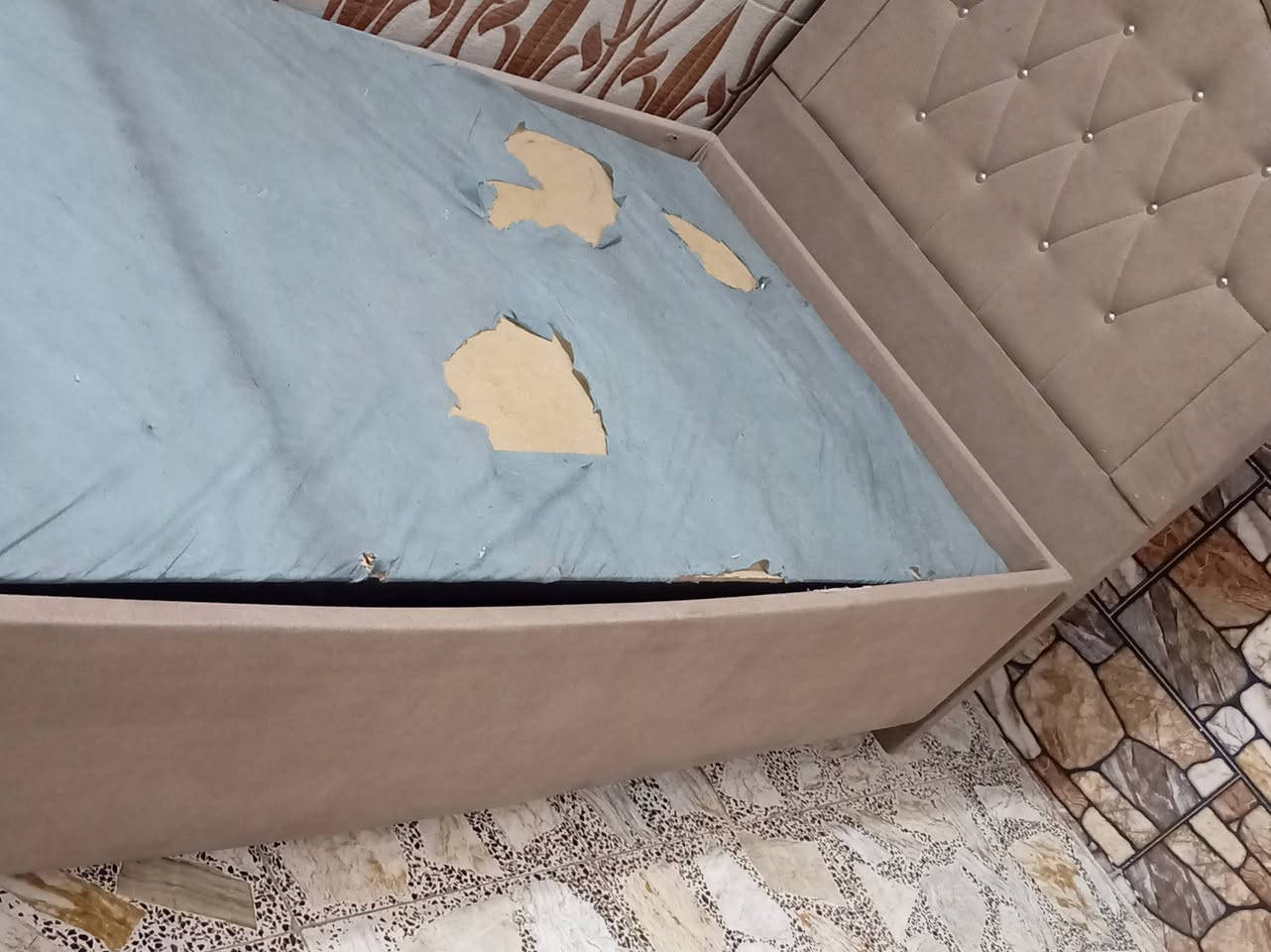 السلام عليكم الجربايه للبيع ب٦٥ الف وبيها مجال، الصور كدامكم نضيفه ومابيها شي، الشراي يراسل خاص العنوان مدينة الصدر الحميدية قرب مجمع فلس ونص.


**إذا كنت صاحب هذا الإعلان وتريد حذفه لأي سبب، رجاءا أرسل رسالة إلى الدعم الفني**