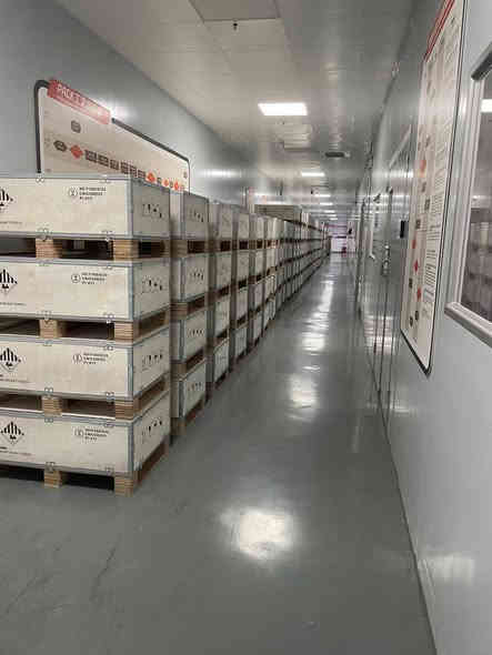 بطاريات ليثيوم بضمان عشر سنوات من شركه LITHTECH
المميز بها تأتي بلوتوث ، واي فاي ،بالامكان تثبيتها بالجدار لكل الاحجام 
الأحجام المتوفره 
5kw مليون ومائه الف
10kw مليون. ستمائة الف
16kw مليونين فقط 
الجود للطاقة الشمسية واتساب ***********
ومتوفر ايضا بالتقسيط 
متوفر جمله ومفرد
