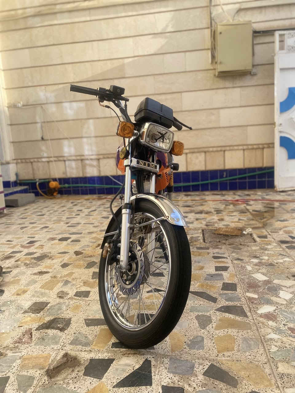 سلام عليكم دراجه لبيع وكيله العارضي دراجه نضيفه كلش كامله مديل 23 سعر 950وبيه مجال الاتصال ***********

