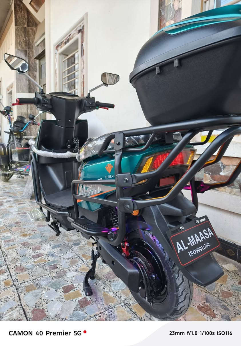 سلام عليكم دراجه سكنس الماسه 6 بطاريات فول عل فحص السعر 600 وبيه مجال *********** بي واتساي
