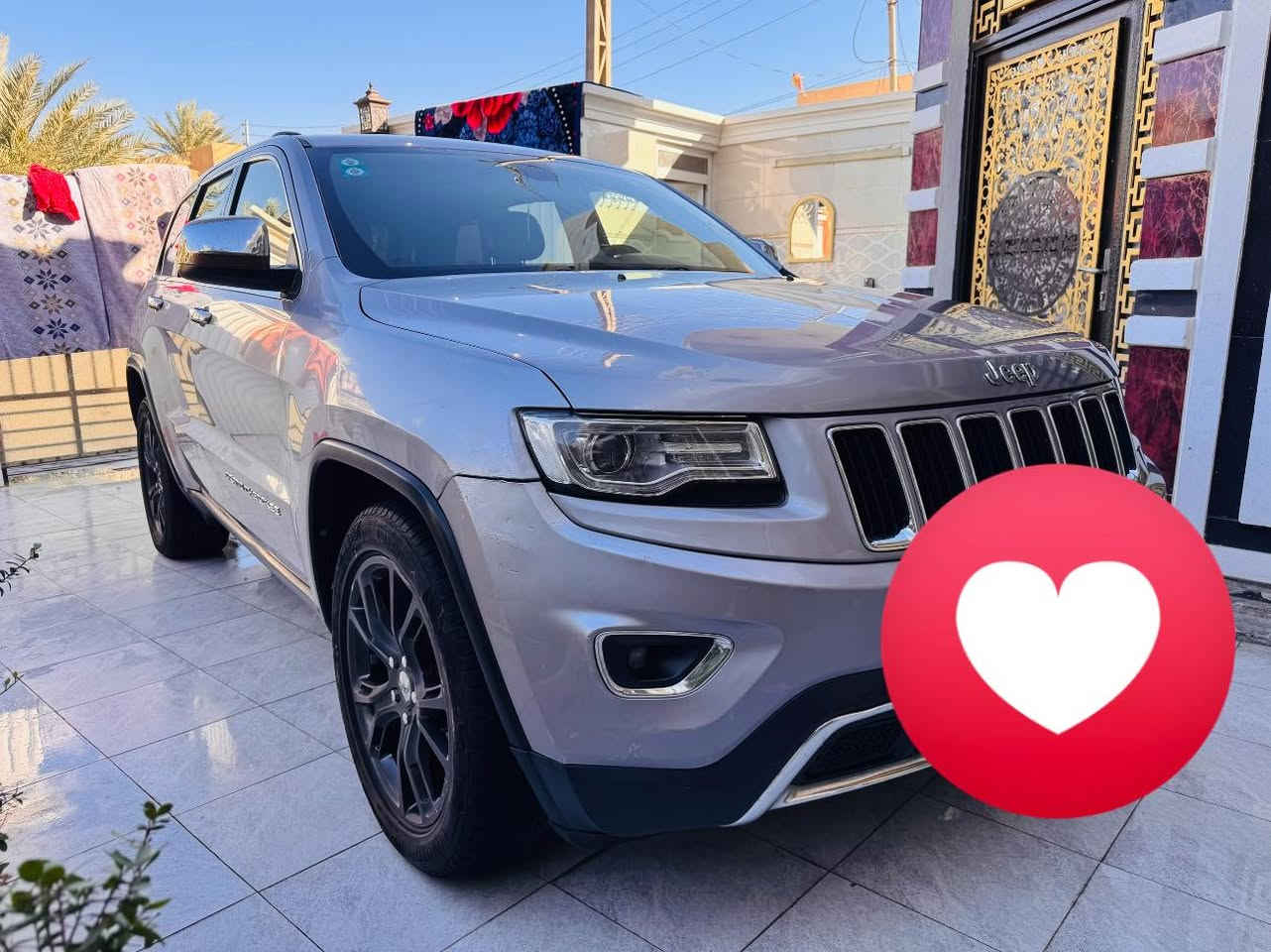 السلام عليكم جيب شيروكي موديل 2014 أمريكي حادثها جاملغ امامي بدون دواخل بدون ايرباك رقم بغداد بسمي هزه و لوحات كله جديد سياره جاهزه من كلشي سونار موجود بل صور للبيع أو المراوس ***********.    ***********  مكان السياره بغداد السعر 175
