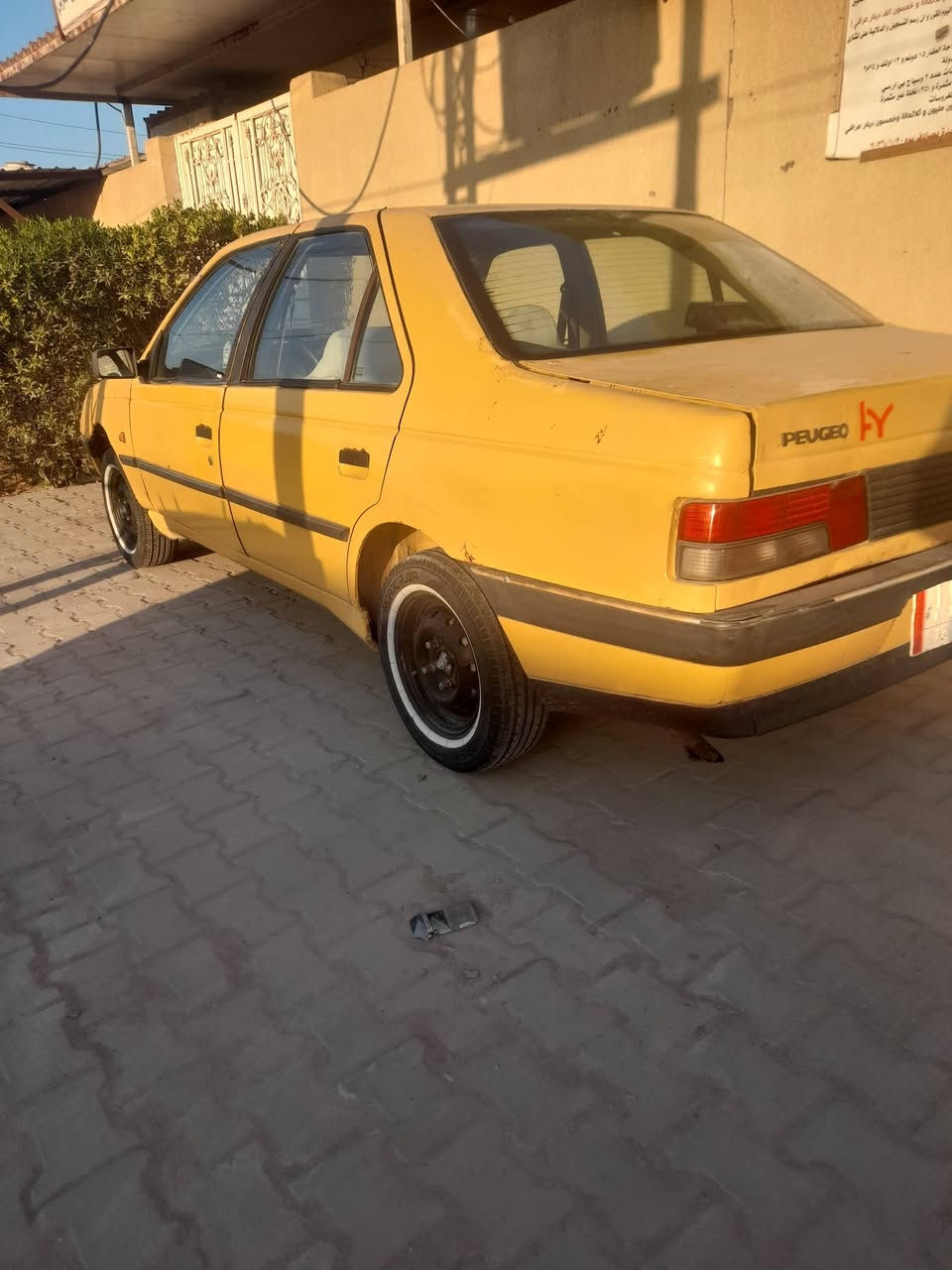 السلام عليكم بيجو روى للبيع مكينه زينه كير نمره الثاني تفلت حداديه زينه كهربائيات هكيجات كلهه شغاله تخم تاير بدي حلو بدون تحويل اتكفل سرقه وعشائر شواصي نظيفه السياره واظحه بل صور السعر ١٠ اوراق وبيهه مجال عنوان كربلاء *********** اتصل وتدلل
