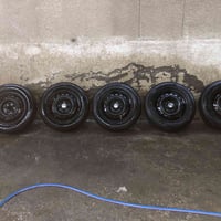 ويل حجم ١٥ عدد ٥ تايرات جدد استعمال قليل السعر ٢٠٠ ألف مكاني بغداد ٠٧٧...